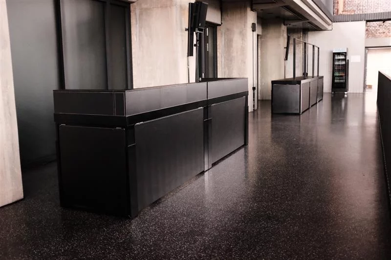 Odo Bar schwarz/schwarz 180cm