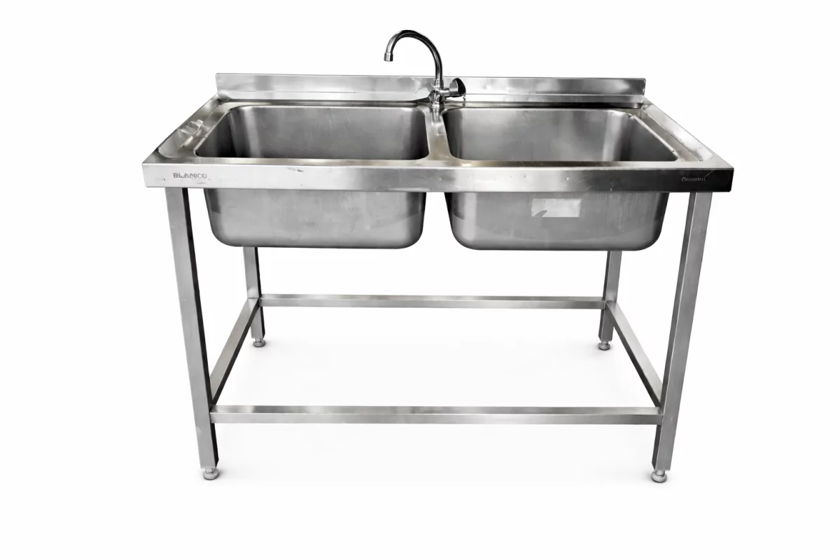 Doppelspüle mit Durchlauferhitzer 230V